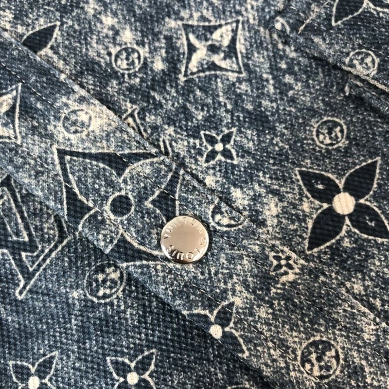 Casual Louis Vuitton Outwear 139080