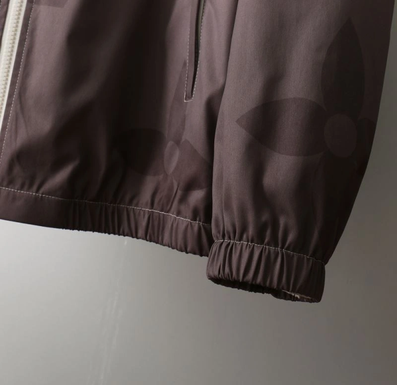 SmoothTexture Louis Vuitton Outwear 139093