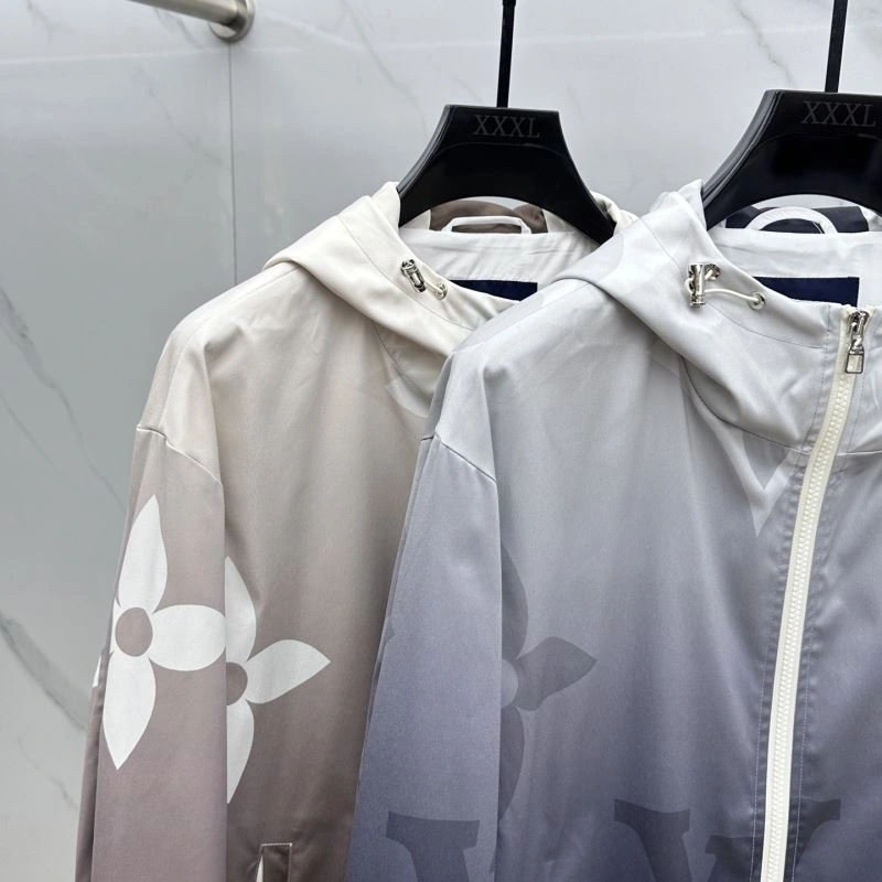 Soft Louis Vuitton Outwear 139084