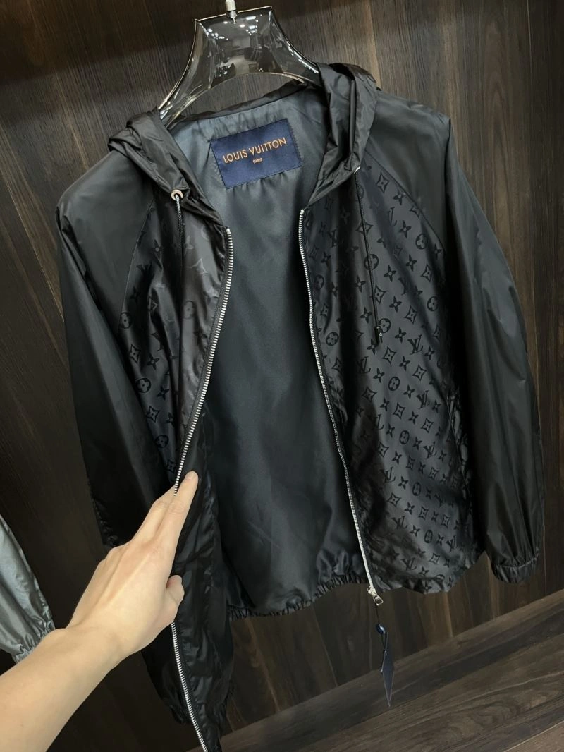 Louis Vuitton Outwear Snug 139073