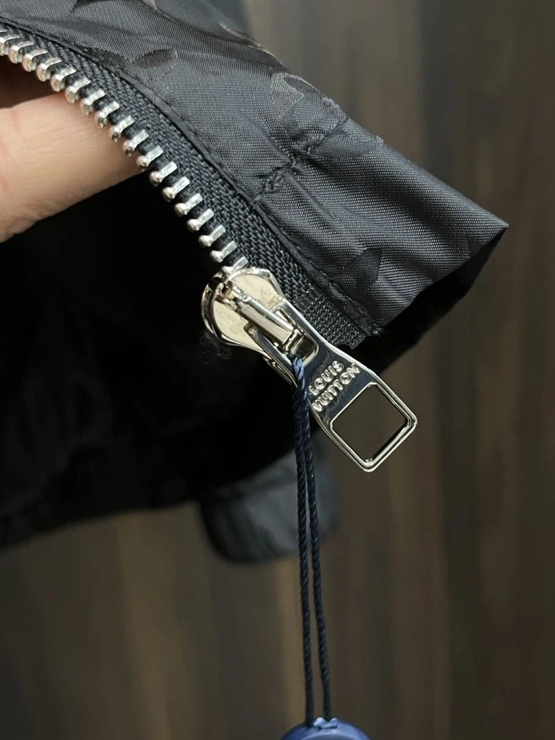 Louis Vuitton Outwear Snug 139073