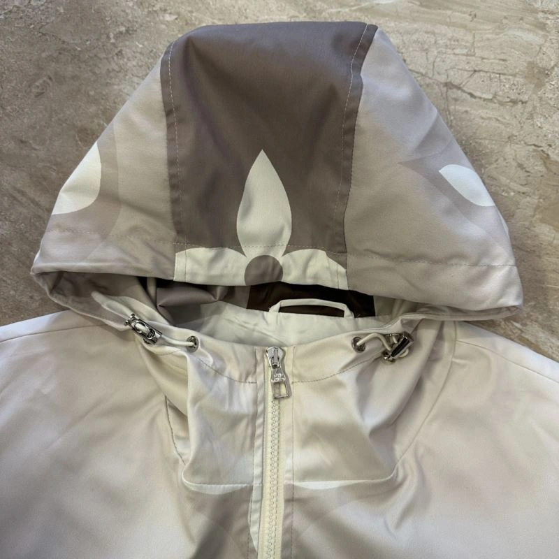 Cozy Louis Vuitton Outwear 139061