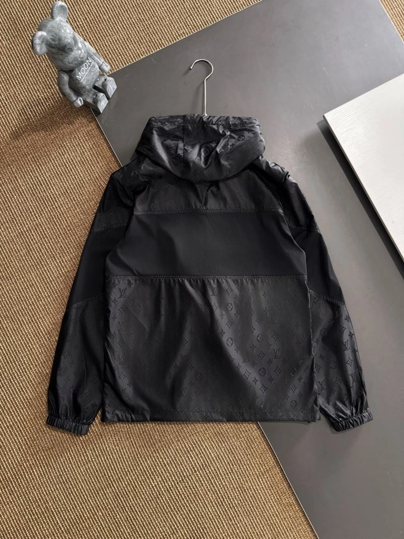 Breathable Louis Vuitton Outwear 137778
