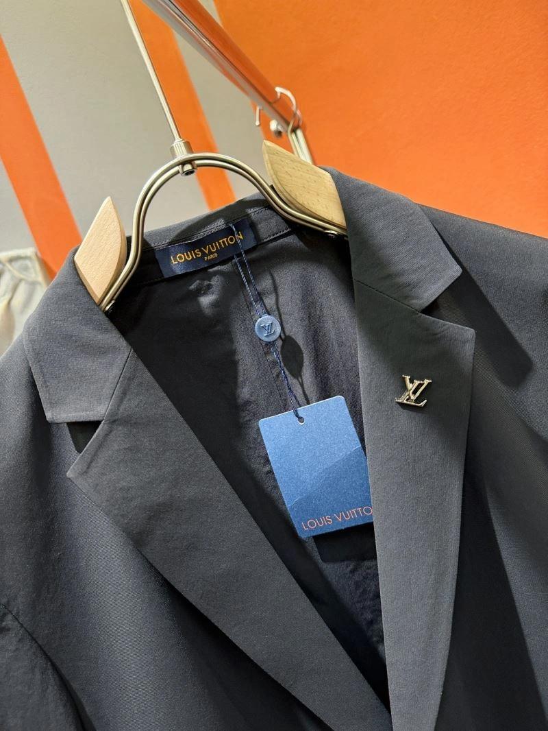 FastDry Louis Vuitton Outwear 137773
