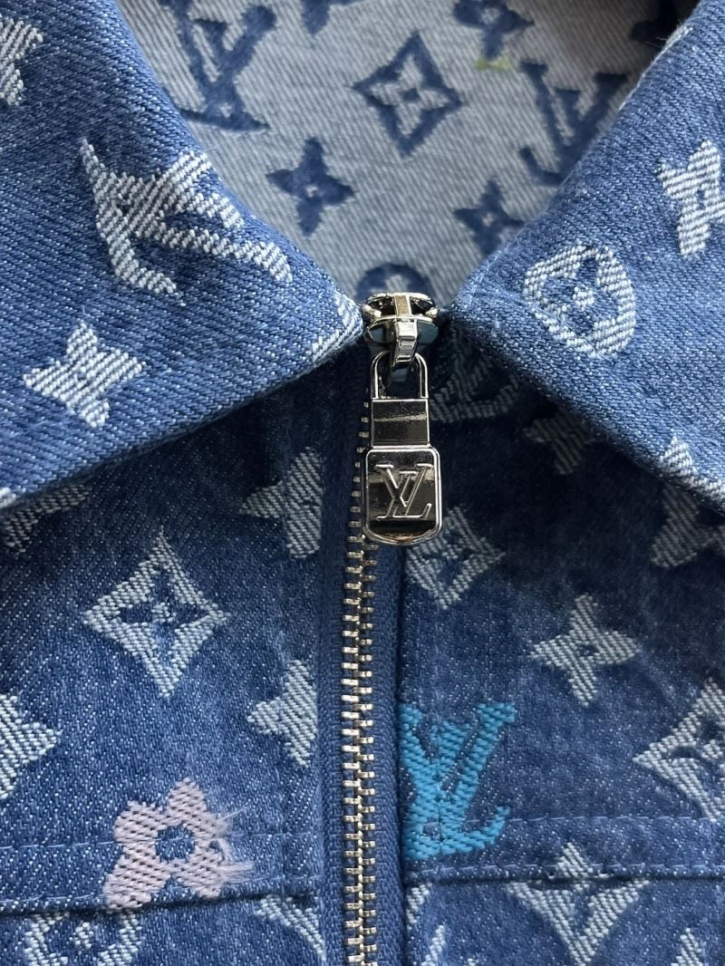 StreetReady Louis Vuitton Outwear 137764
