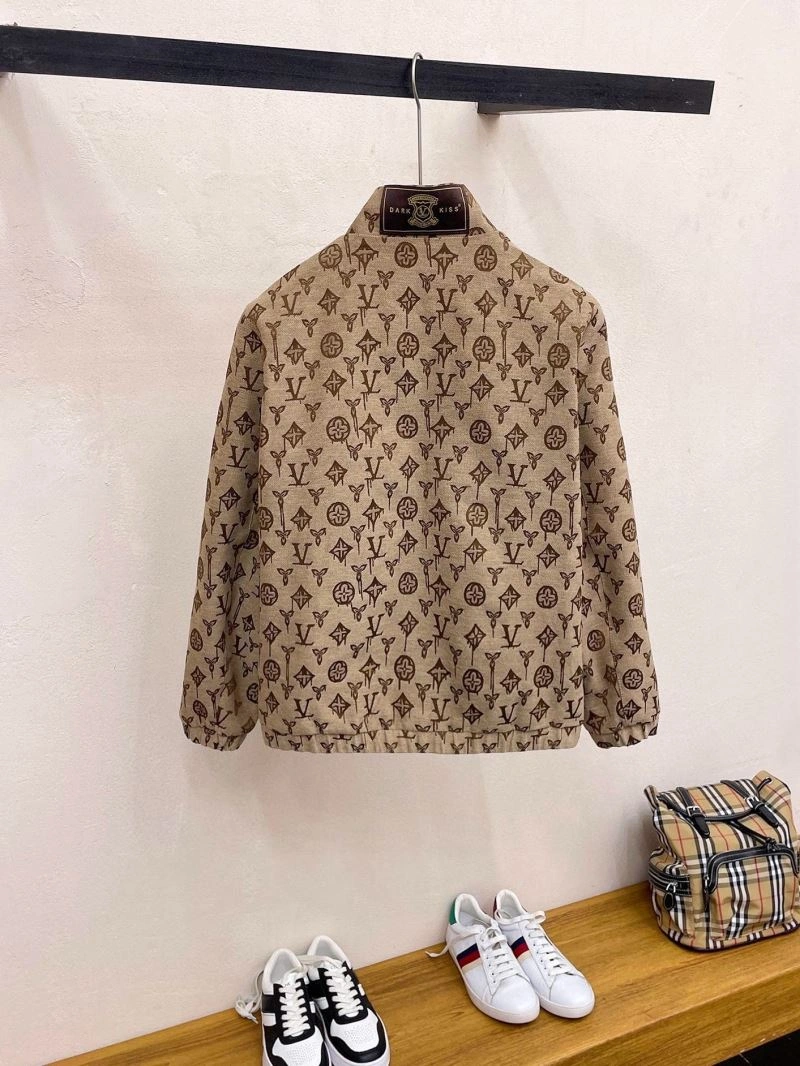 Soft Louis Vuitton Outwear 137768