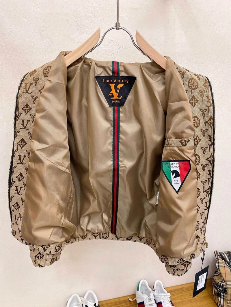 Soft Louis Vuitton Outwear 137768
