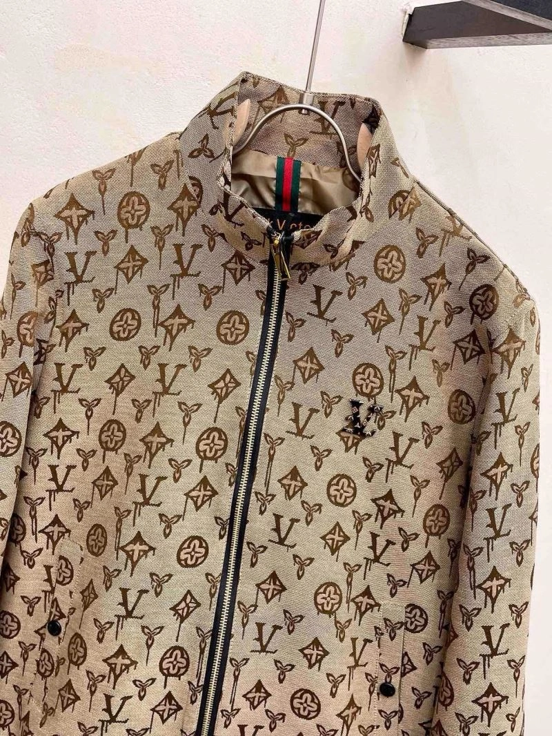 Soft Louis Vuitton Outwear 137768