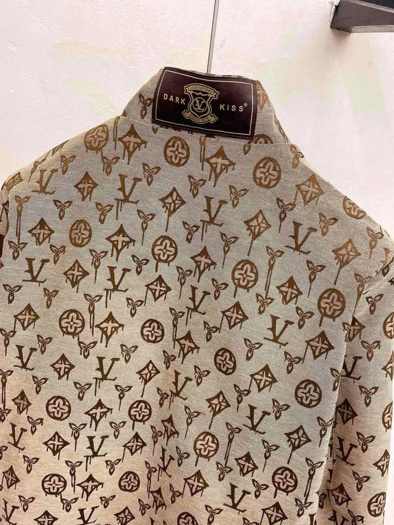 Soft Louis Vuitton Outwear 137768