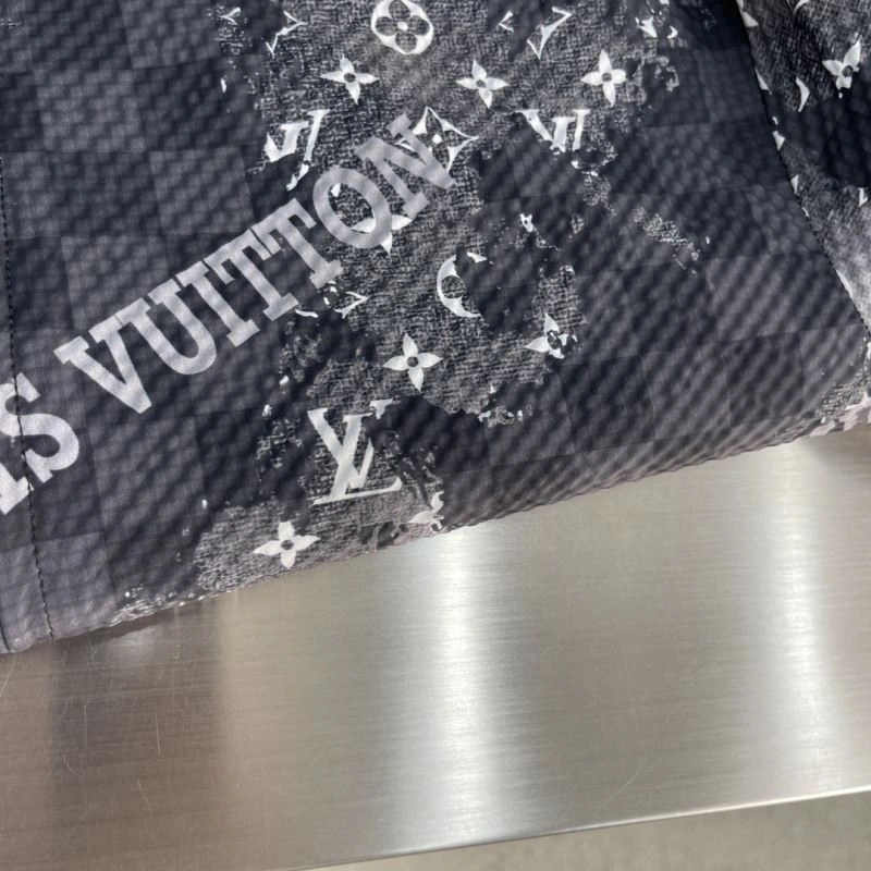 QuickDry Louis Vuitton Outwear 137757
