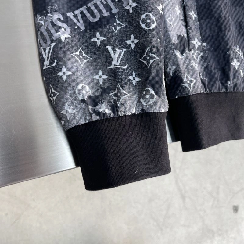 QuickDry Louis Vuitton Outwear 137757