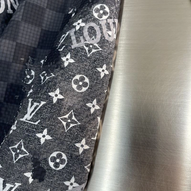 Louis Vuitton Outwear Resilient 137770