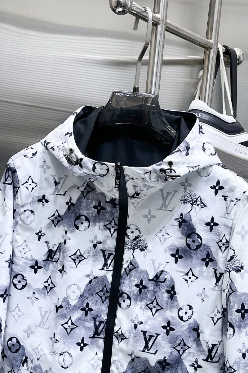 Colorful Louis Vuitton Outwear 137771