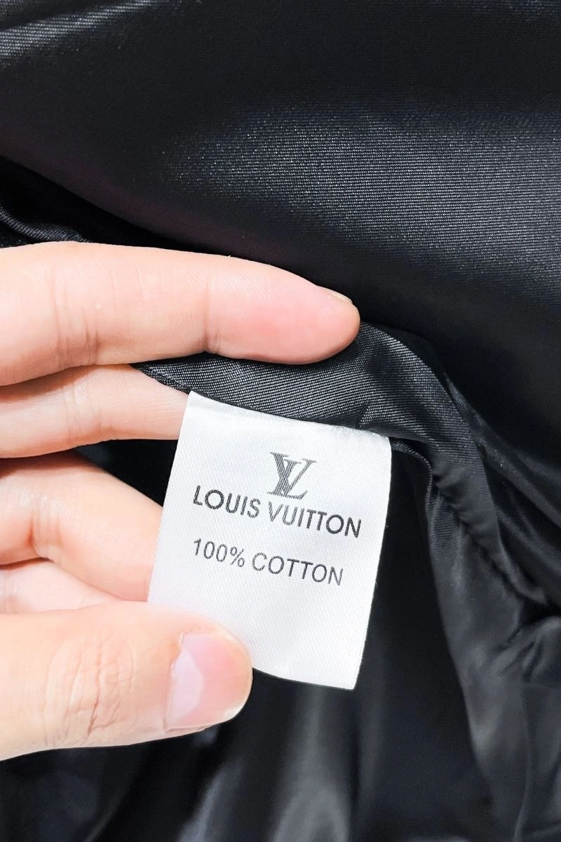 Louis Vuitton Outwear GoAnywhere 137755