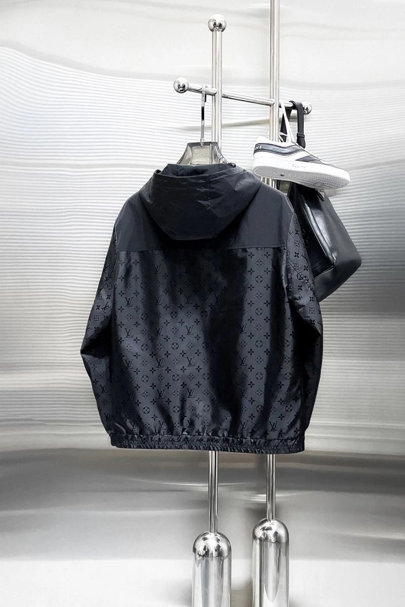 Louis Vuitton Outwear GoAnywhere 137755