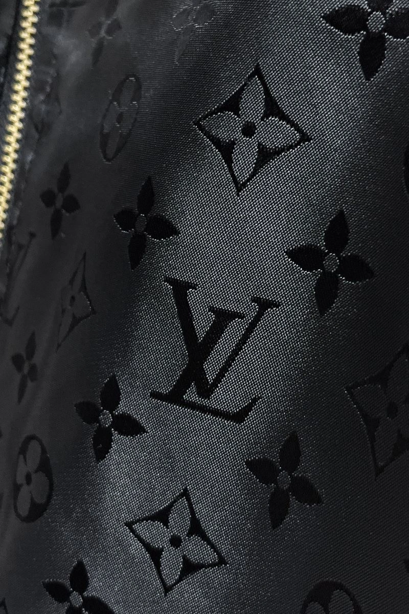 Louis Vuitton Outwear GoAnywhere 137755