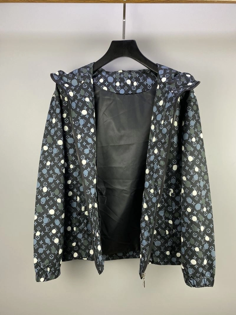 Louis Vuitton Outwear OnTrend 137766