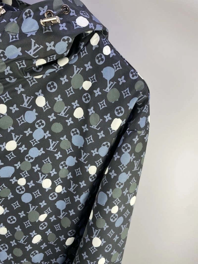 Louis Vuitton Outwear OnTrend 137766