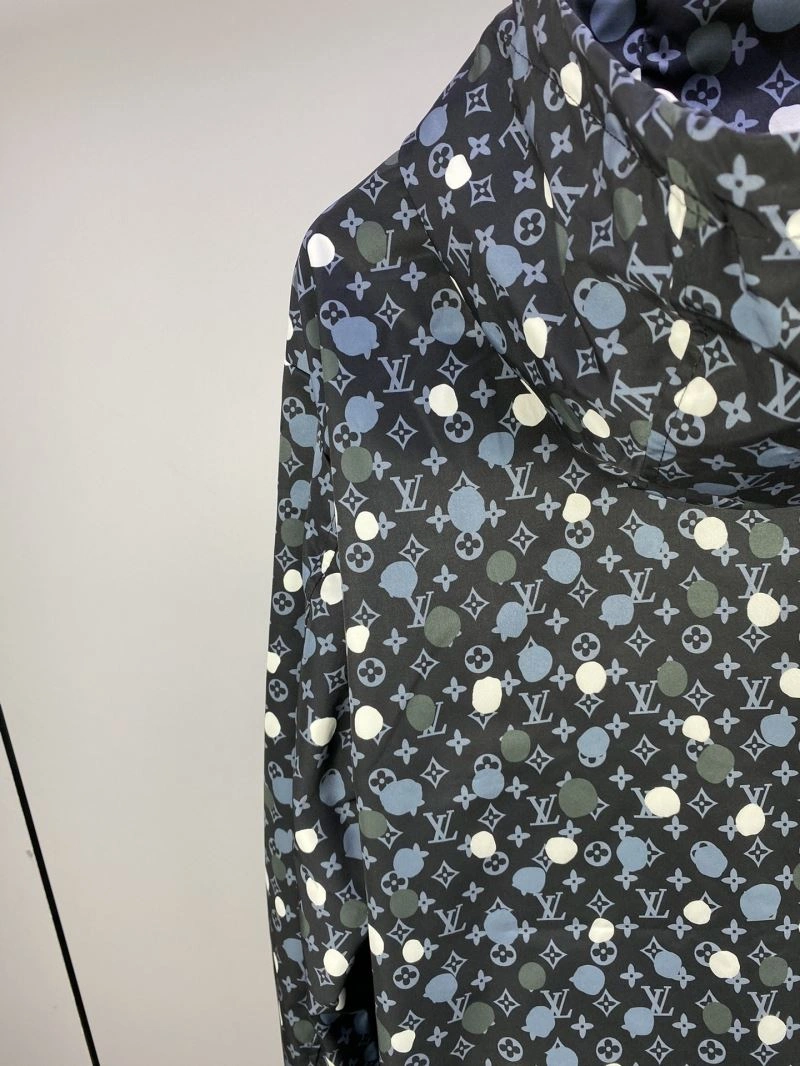 Louis Vuitton Outwear OnTrend 137766