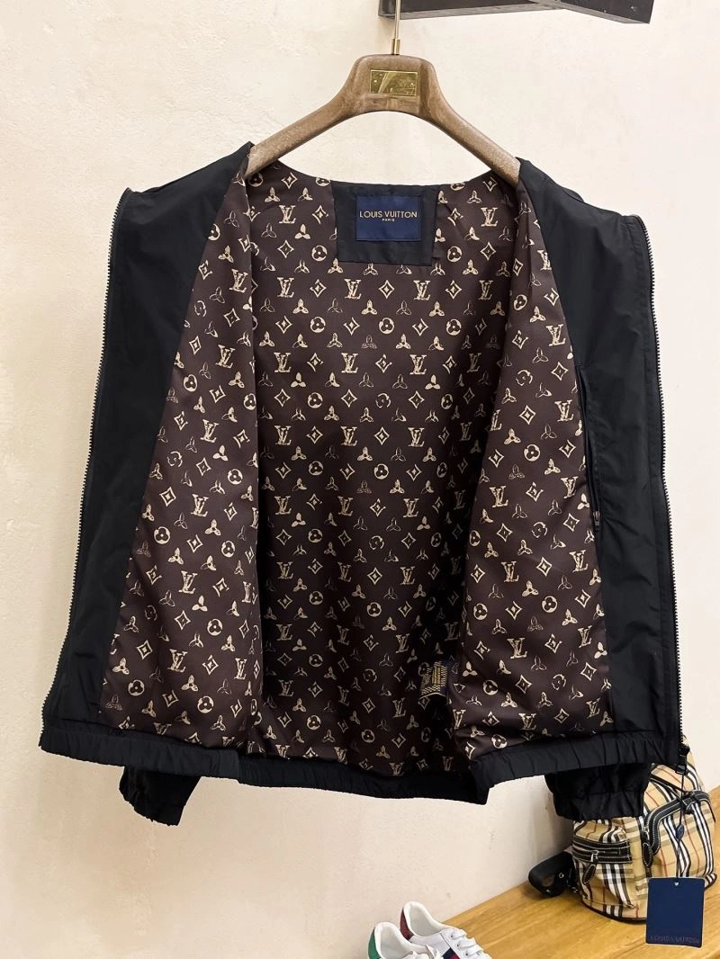 Durable Louis Vuitton Outwear 137750