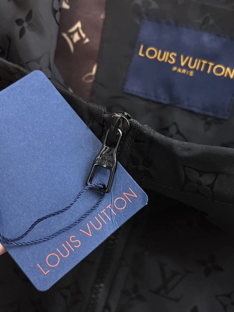 Durable Louis Vuitton Outwear 137750