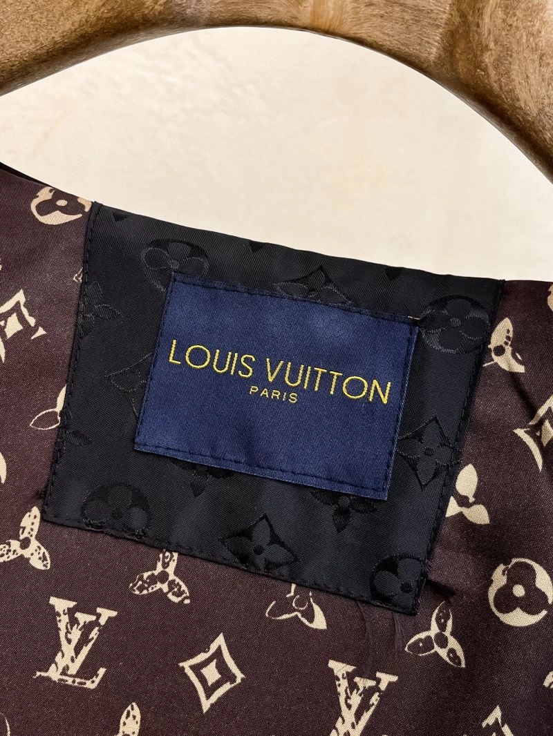 Durable Louis Vuitton Outwear 137750
