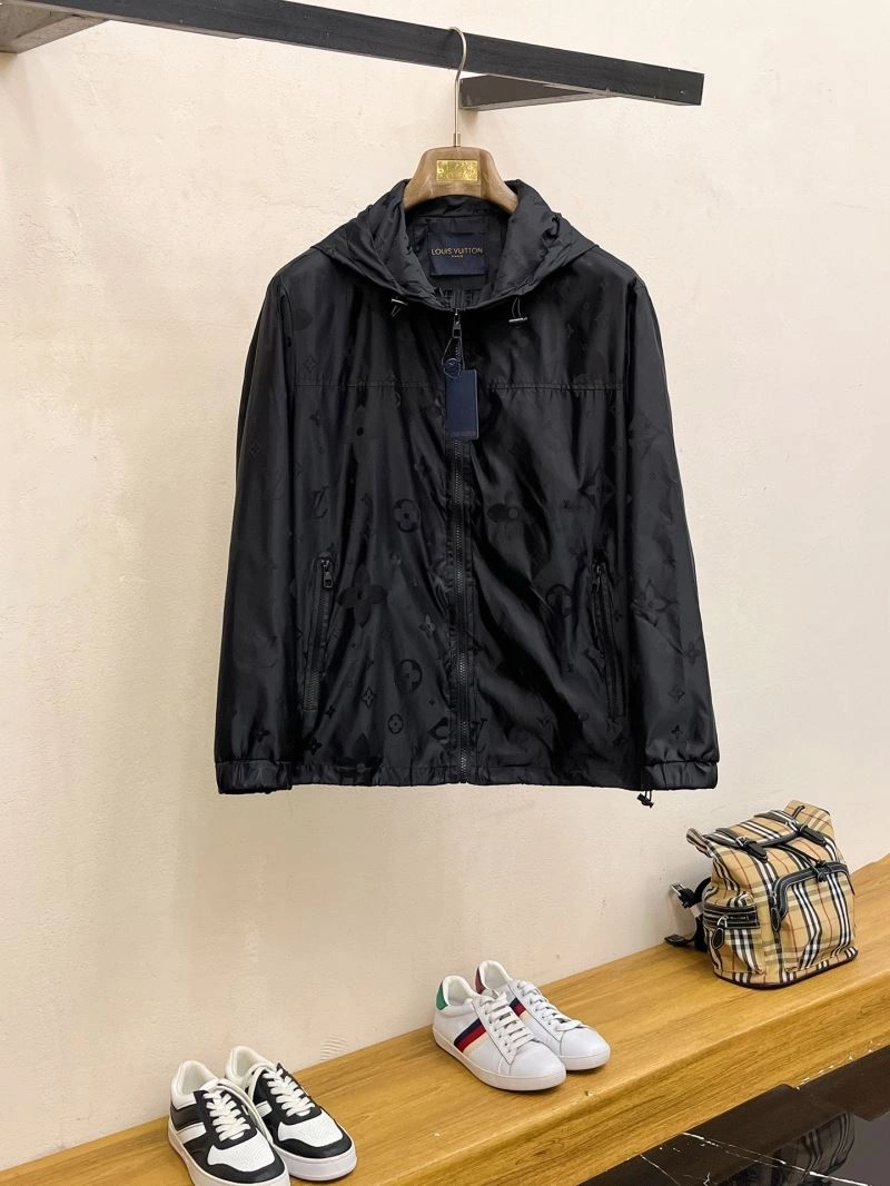 Soft Louis Vuitton Outwear 137746