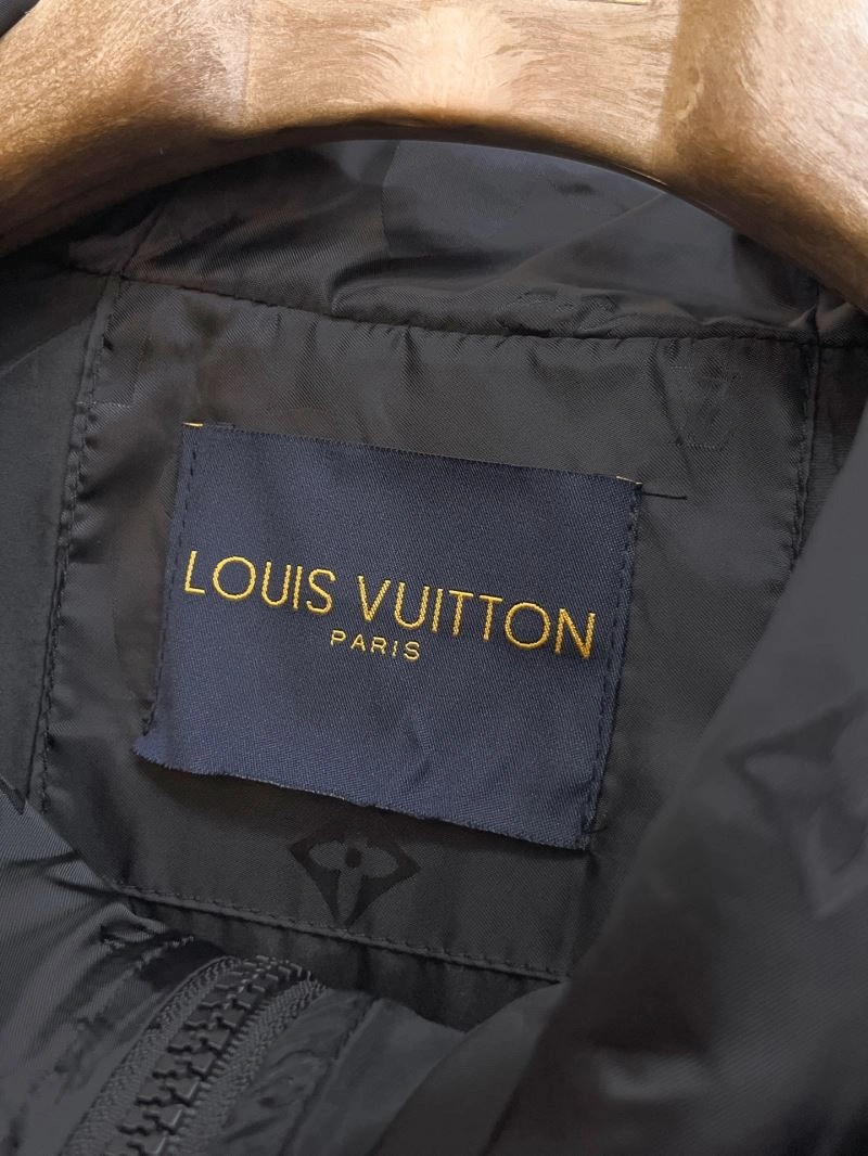 Soft Louis Vuitton Outwear 137746