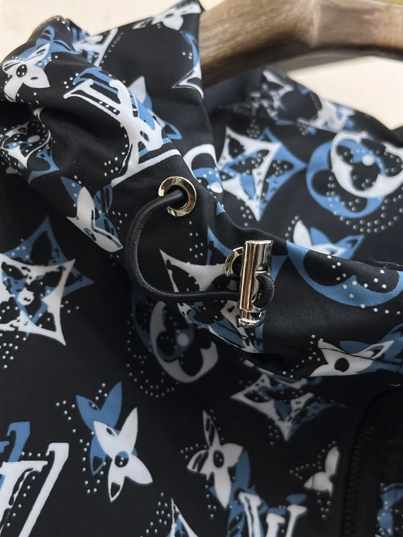 Durable Louis Vuitton Outwear 137741
