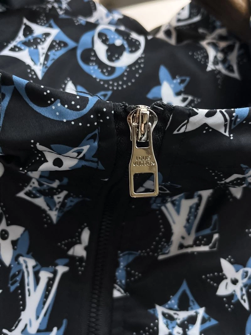Durable Louis Vuitton Outwear 137741
