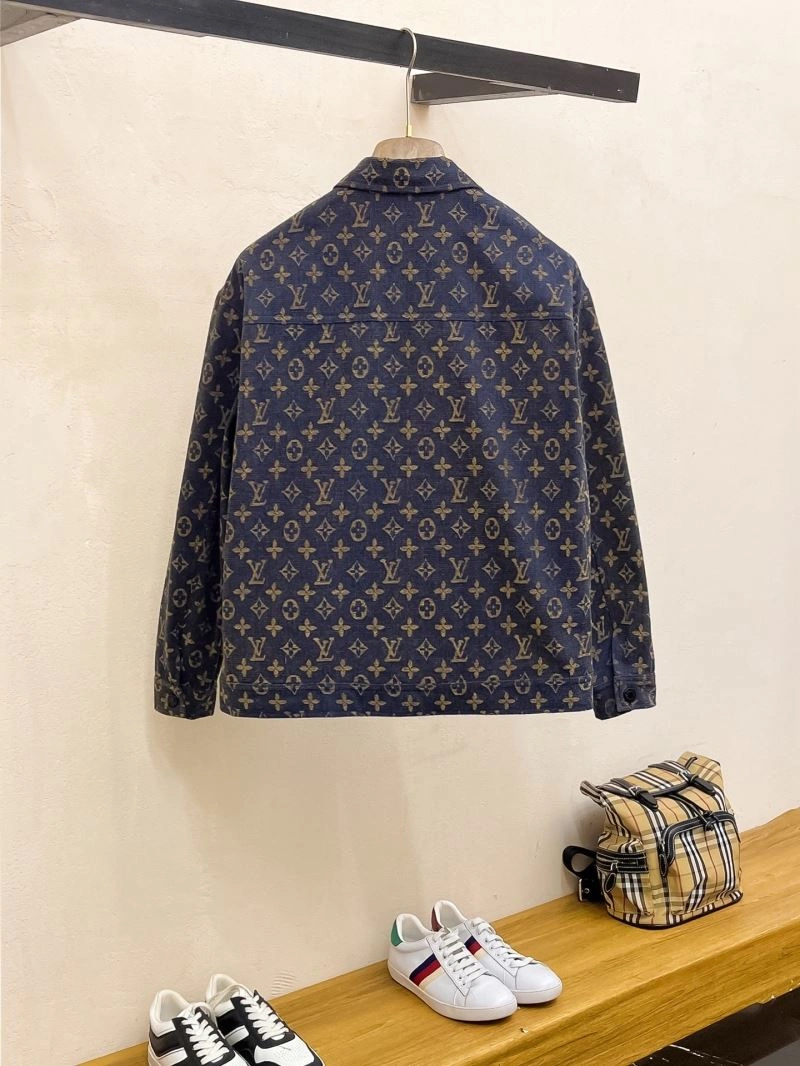 Flexible Louis Vuitton Outwear 137743