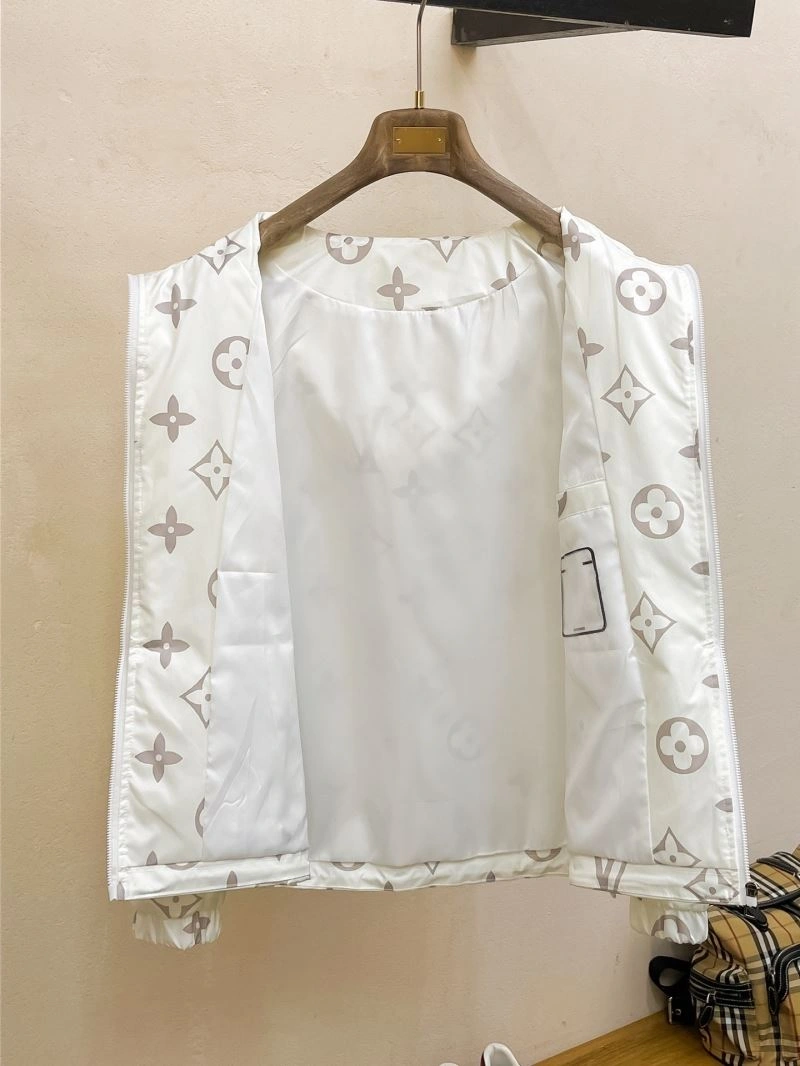 Minimalist Louis Vuitton Outwear 137739
