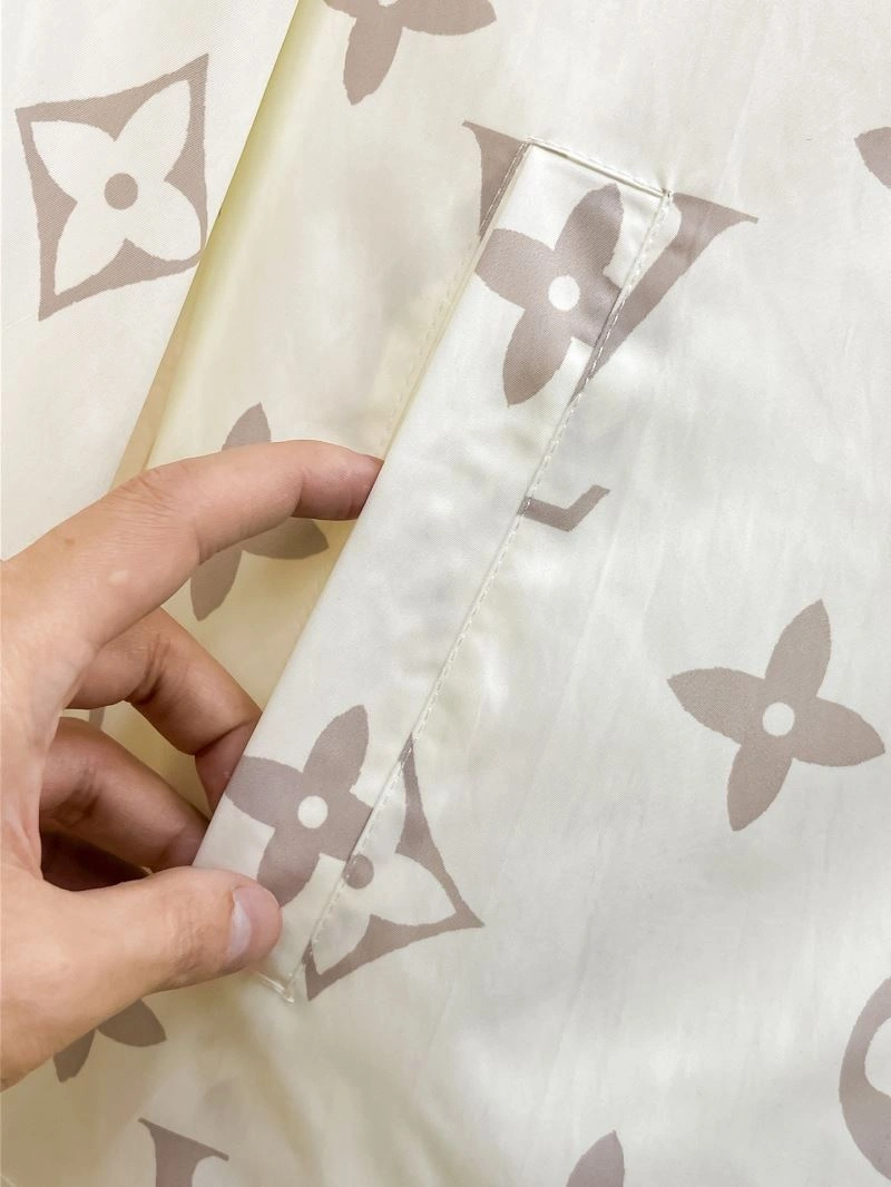 Minimalist Louis Vuitton Outwear 137739