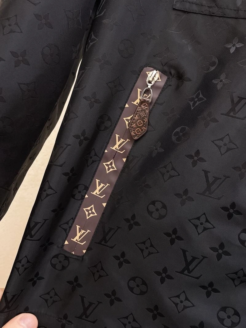 Louis Vuitton Outwear Timeless 137735