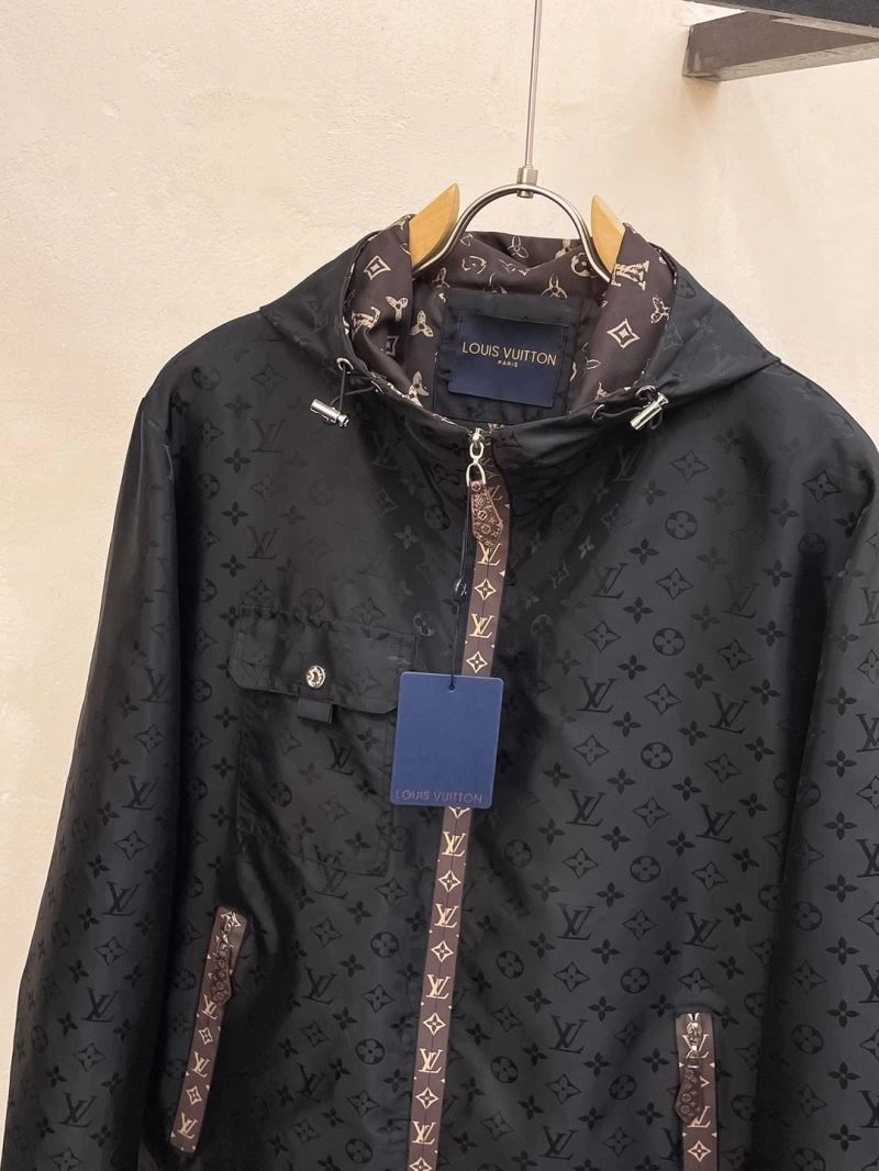 Louis Vuitton Outwear Timeless 137735