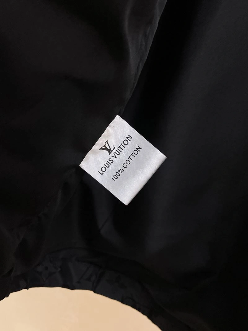 Louis Vuitton Outwear Timeless 137735