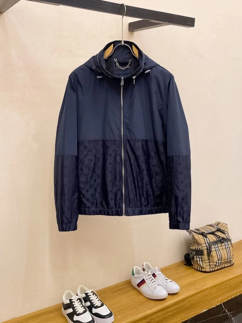 Stretchable Louis Vuitton Outwear 137734