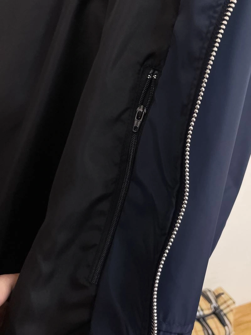 Stretchable Louis Vuitton Outwear 137734