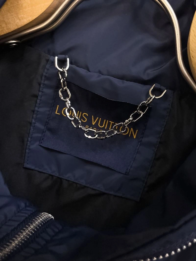 Stretchable Louis Vuitton Outwear 137734