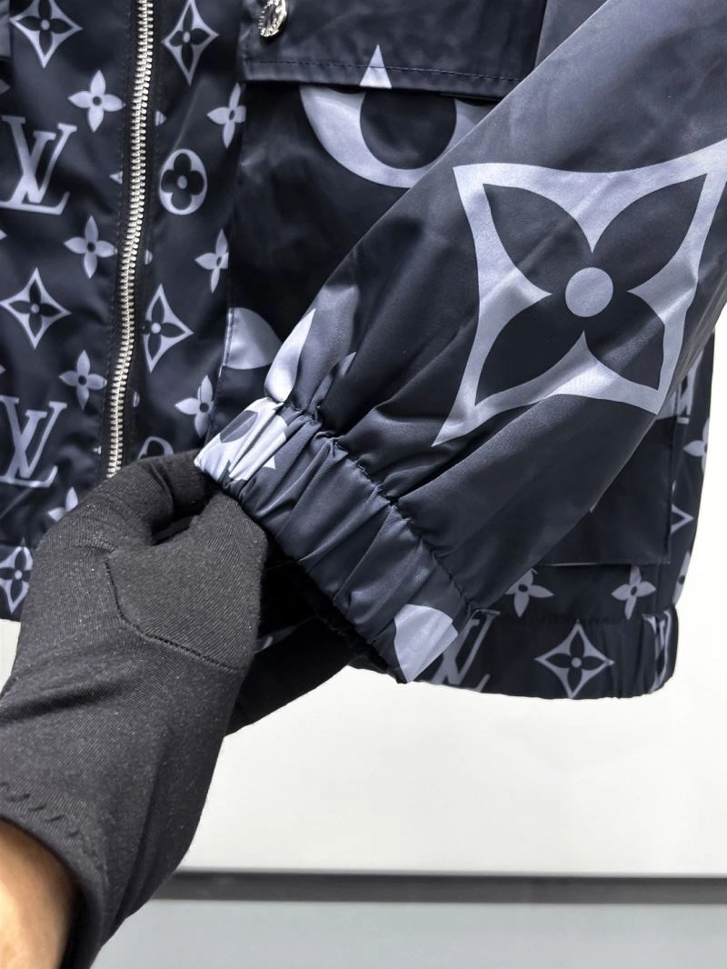 Supportive Louis Vuitton Outwear 137730