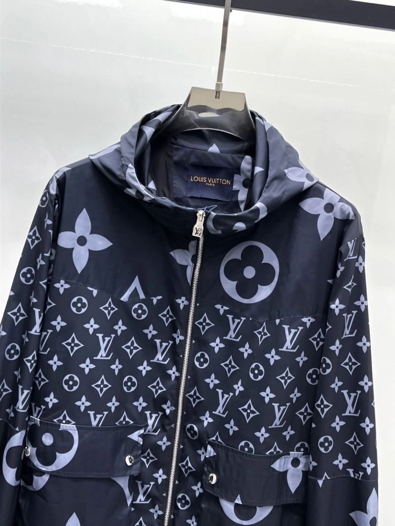 Supportive Louis Vuitton Outwear 137730