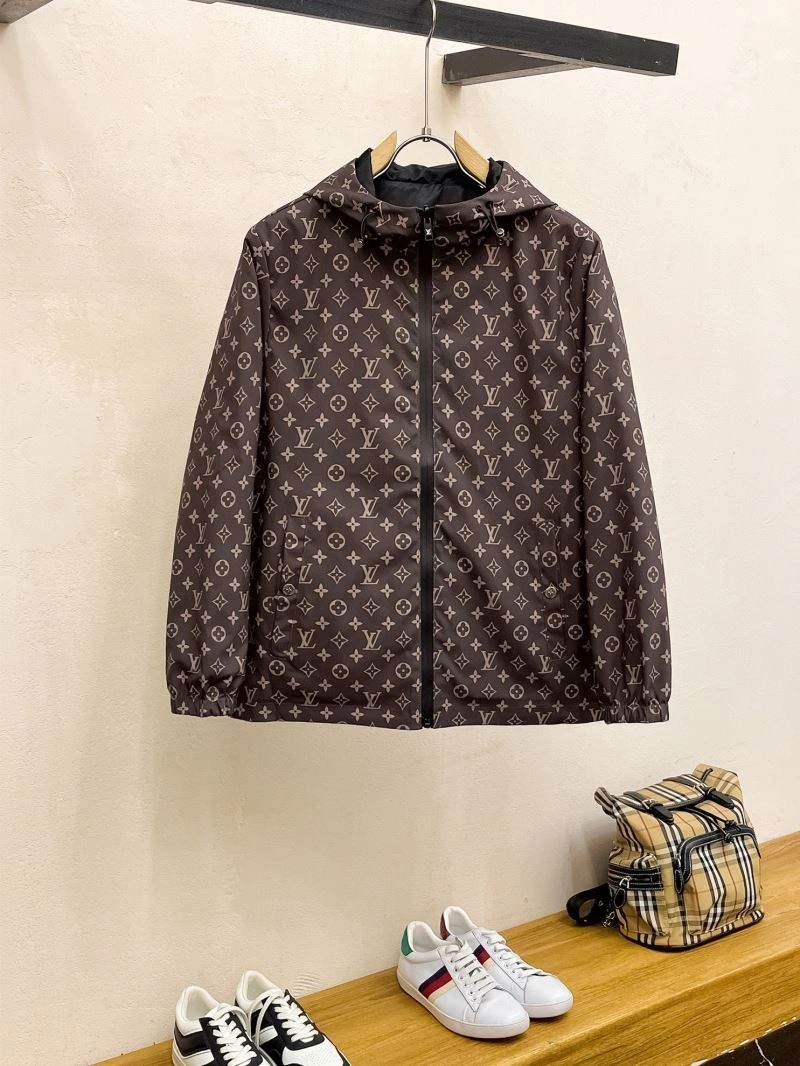 Functional Louis Vuitton Outwear 137727