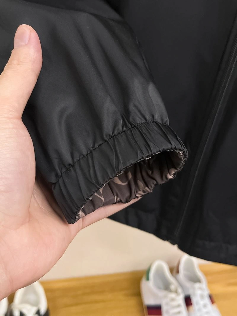 Functional Louis Vuitton Outwear 137727