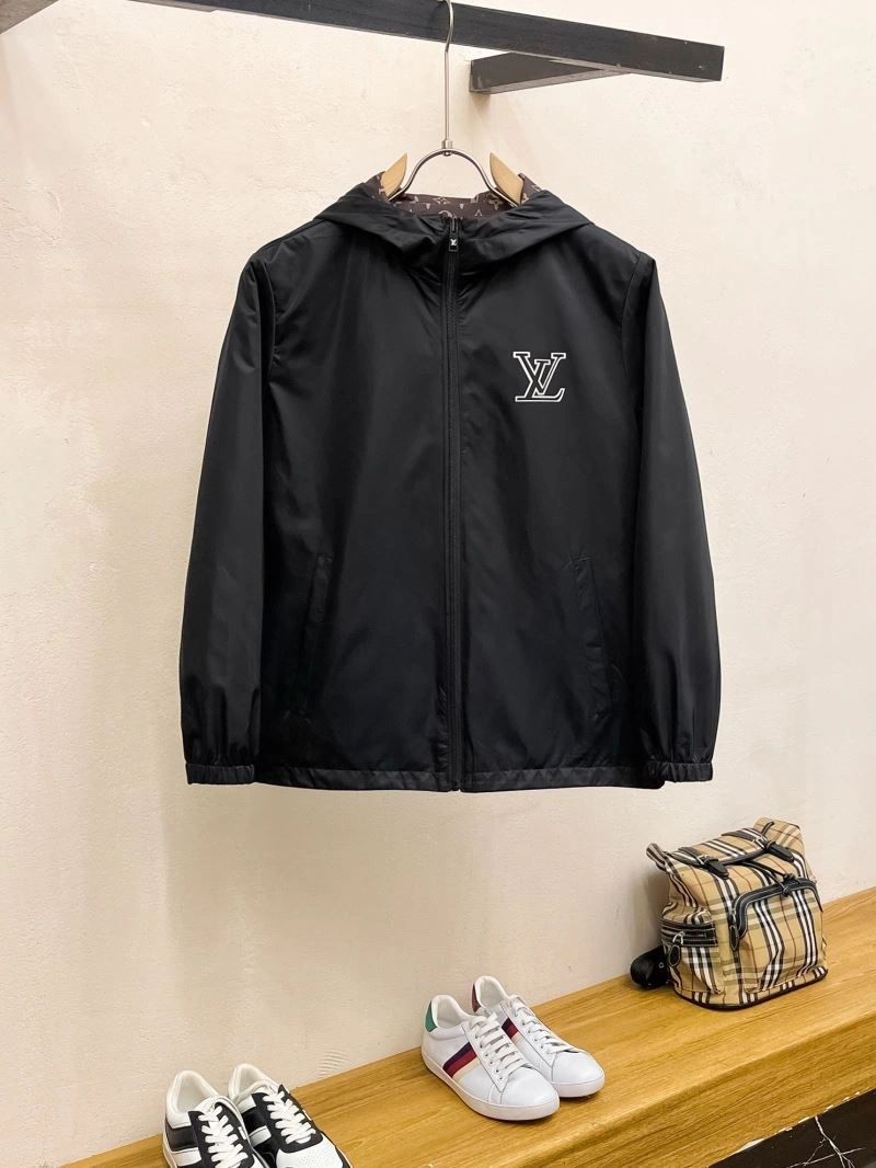 Functional Louis Vuitton Outwear 137727