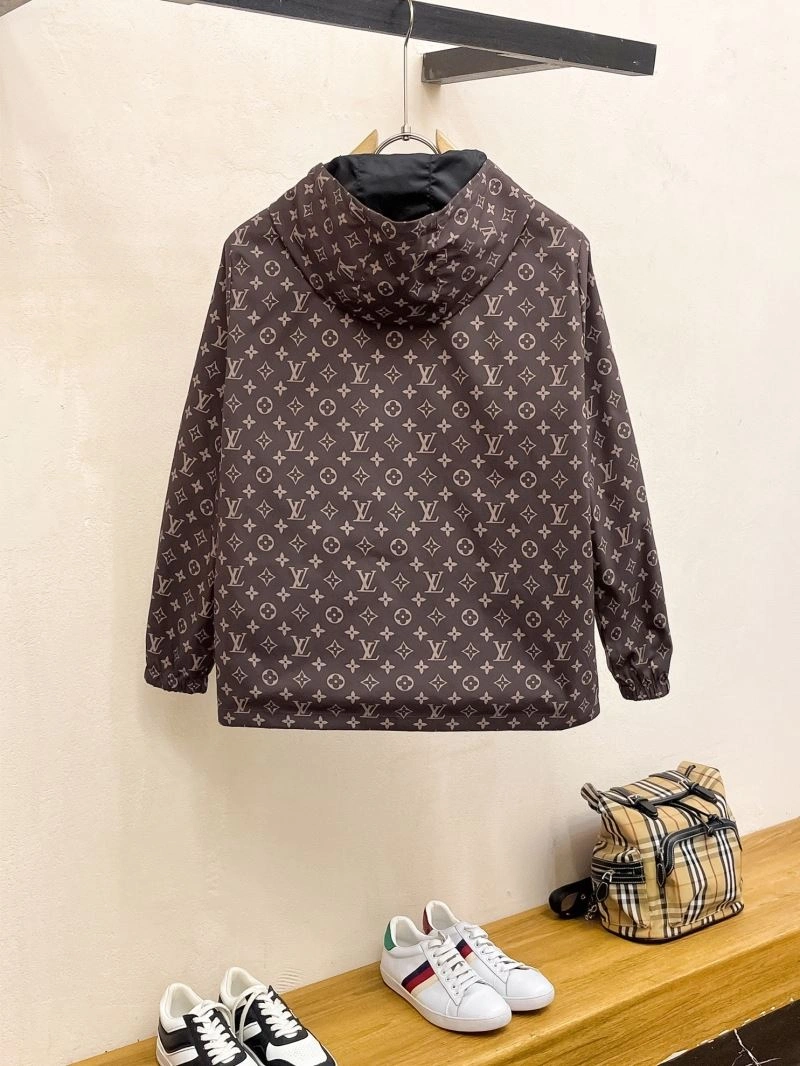 Functional Louis Vuitton Outwear 137727