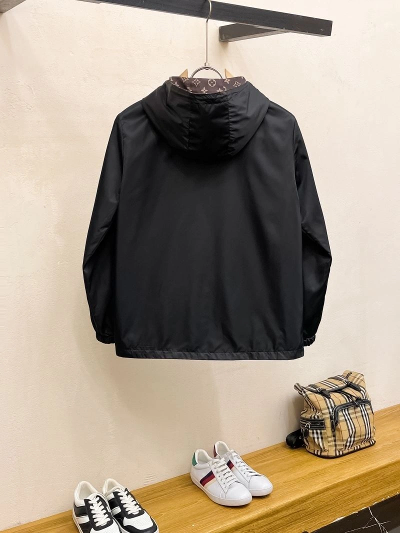 Functional Louis Vuitton Outwear 137727