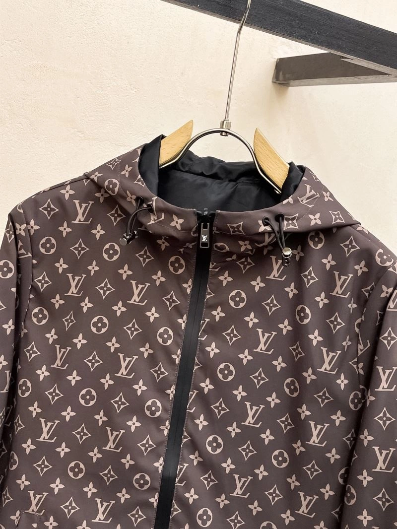 Functional Louis Vuitton Outwear 137727
