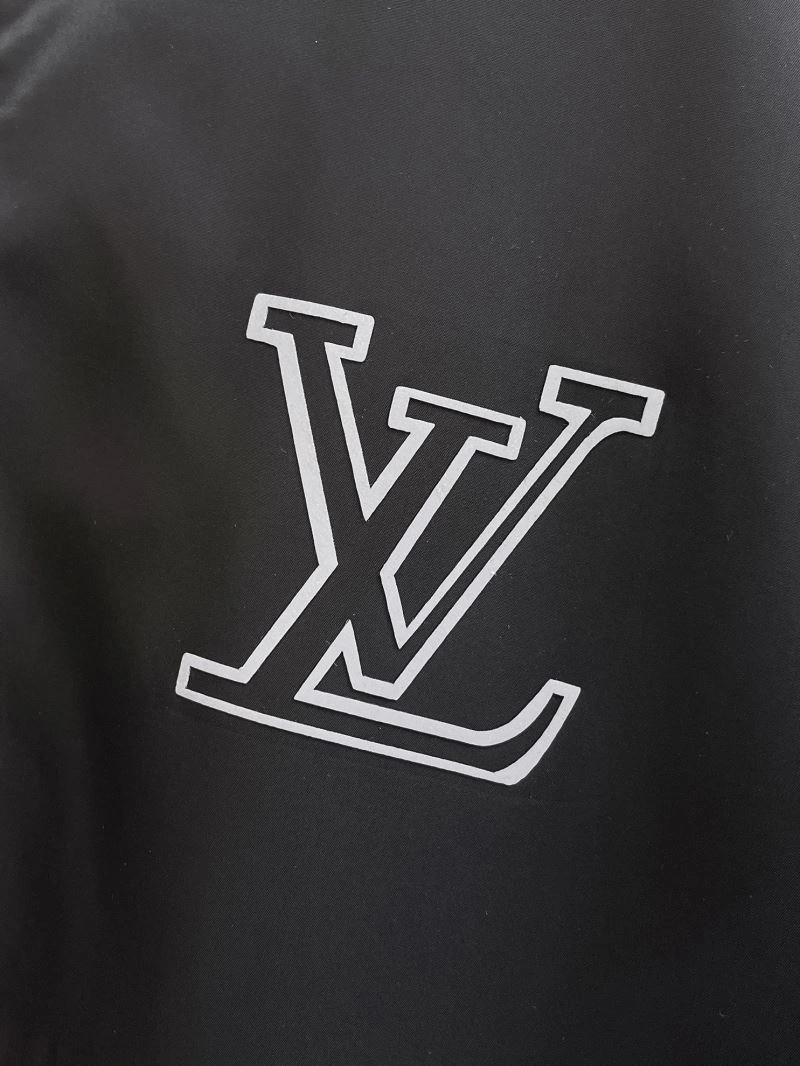 Functional Louis Vuitton Outwear 137727