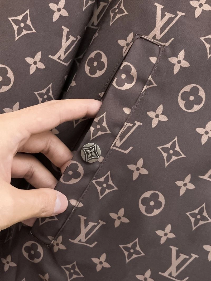 Functional Louis Vuitton Outwear 137727