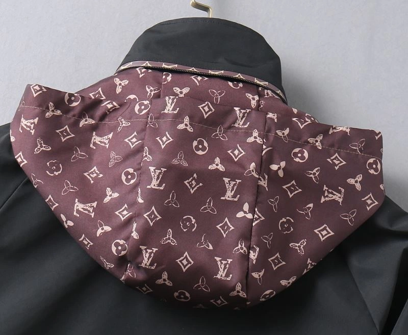 Bright Louis Vuitton Outwear 137728